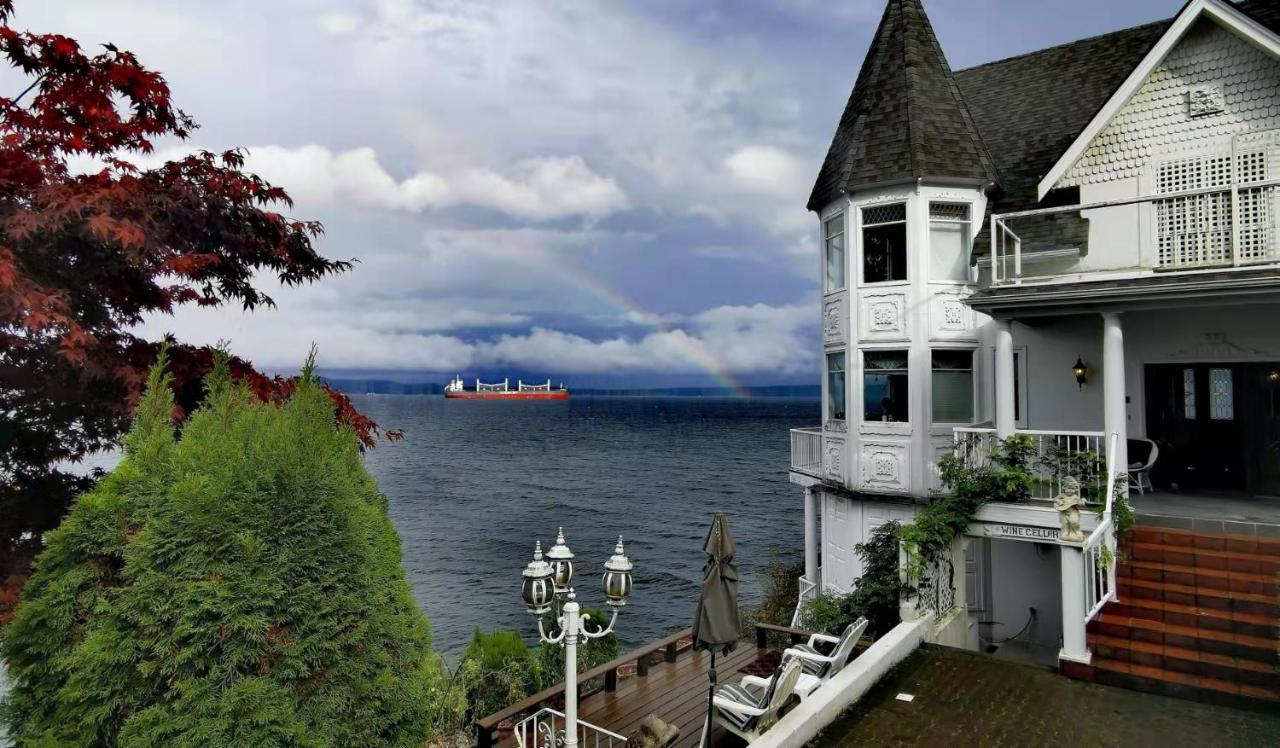 Walkon Waterfront Castle Cove Inn Chemainus Esterno foto