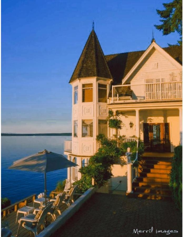 Walkon Waterfront Castle Cove Inn Chemainus Esterno foto